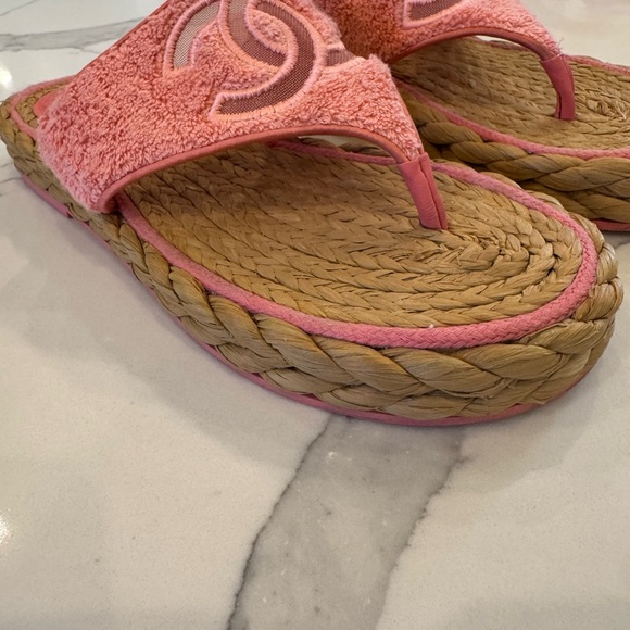 Chanel terry cloth pink sandals - Picture 4 of 7